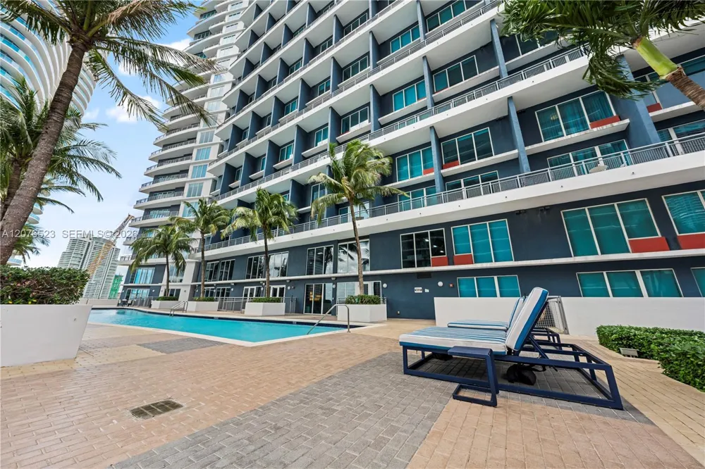60 SW 13th St #2403 Miami, FL 33130