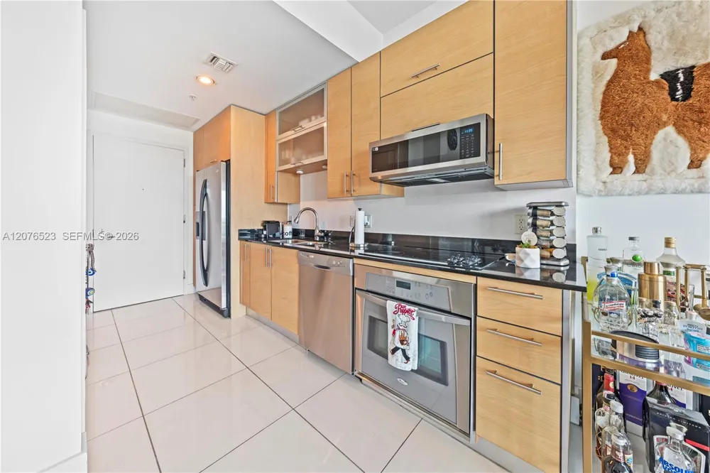 60 SW 13th St #2403 Miami, FL 33130