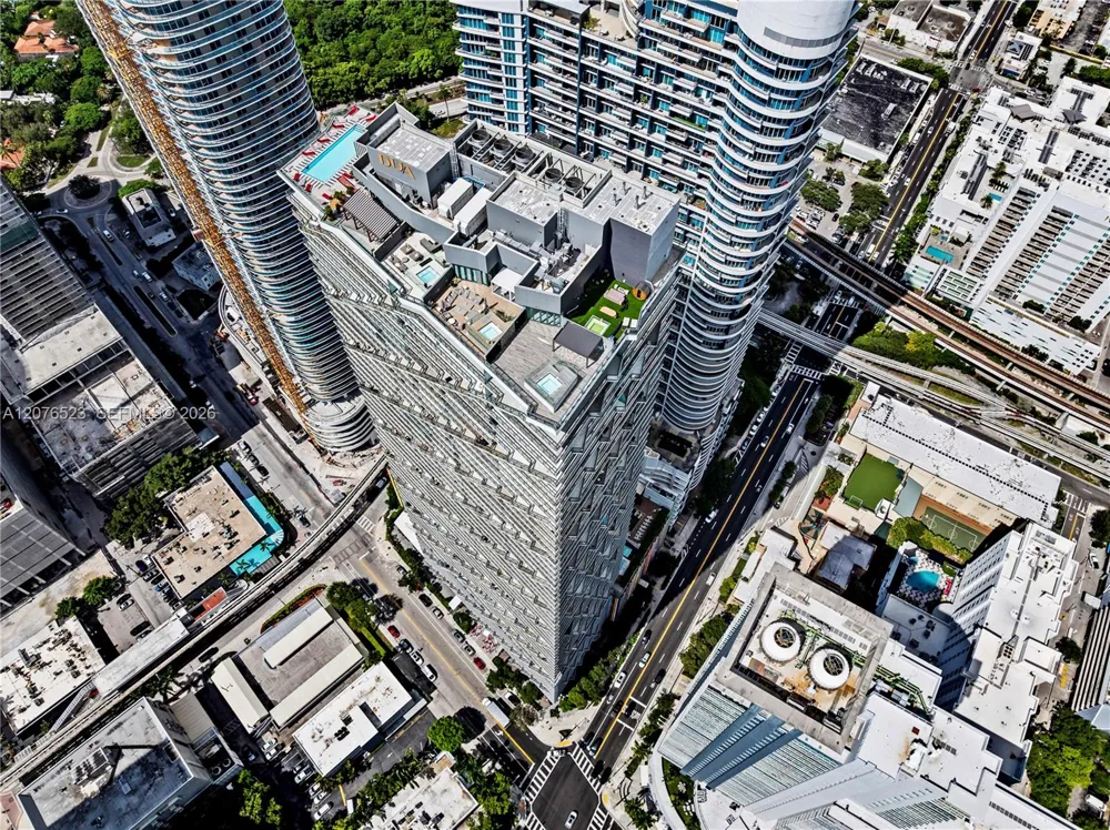 60 SW 13th St #2403 Miami, FL 33130