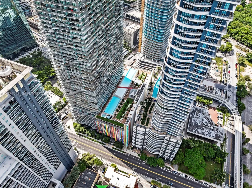 60 SW 13th St #2403 Miami, FL 33130