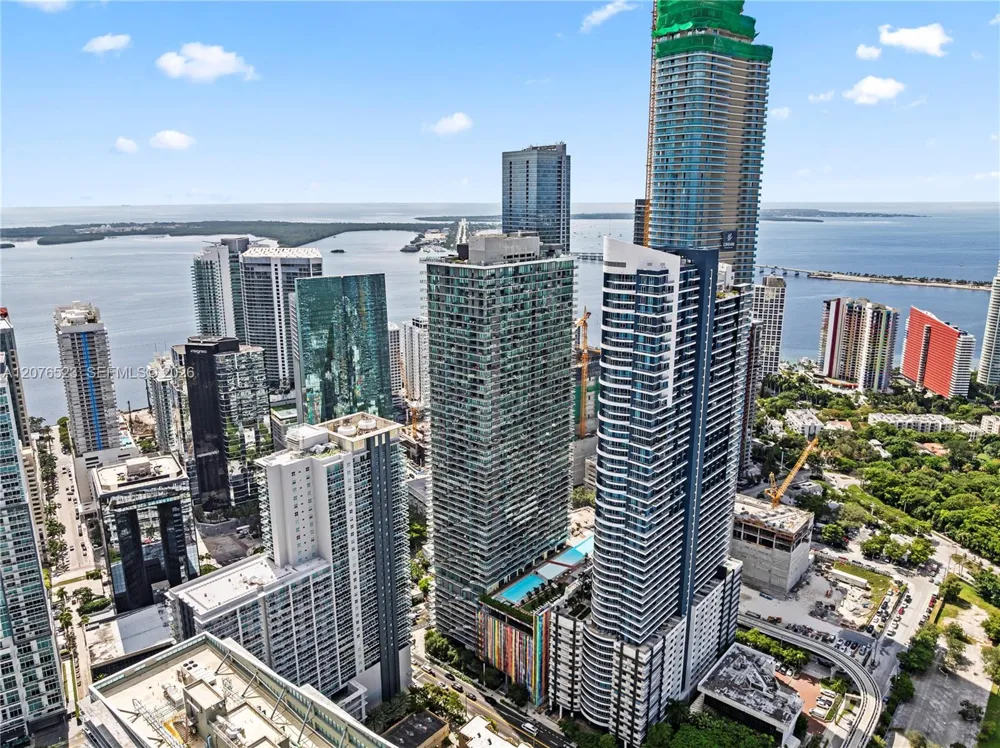 60 SW 13th St #2403 Miami, FL 33130