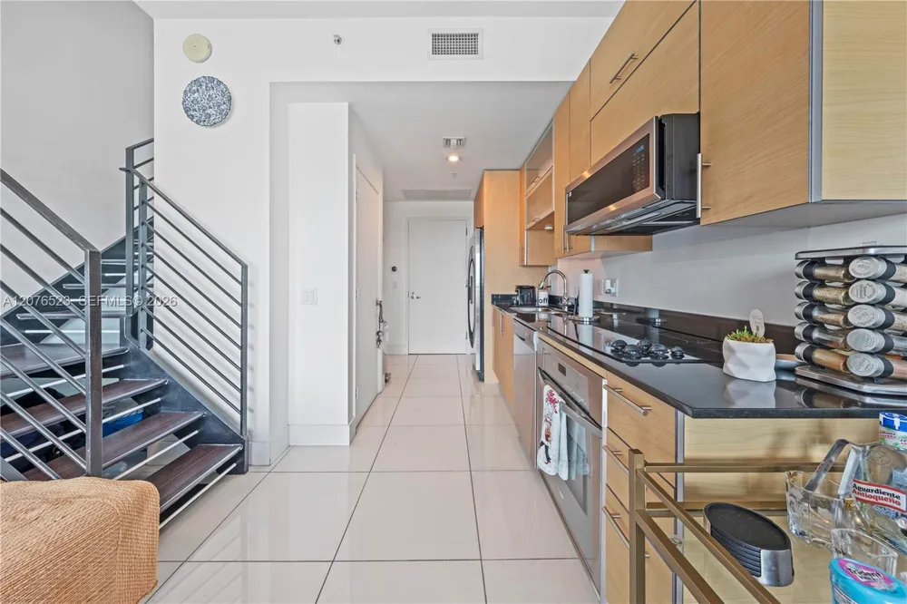 60 SW 13th St #2403 Miami, FL 33130