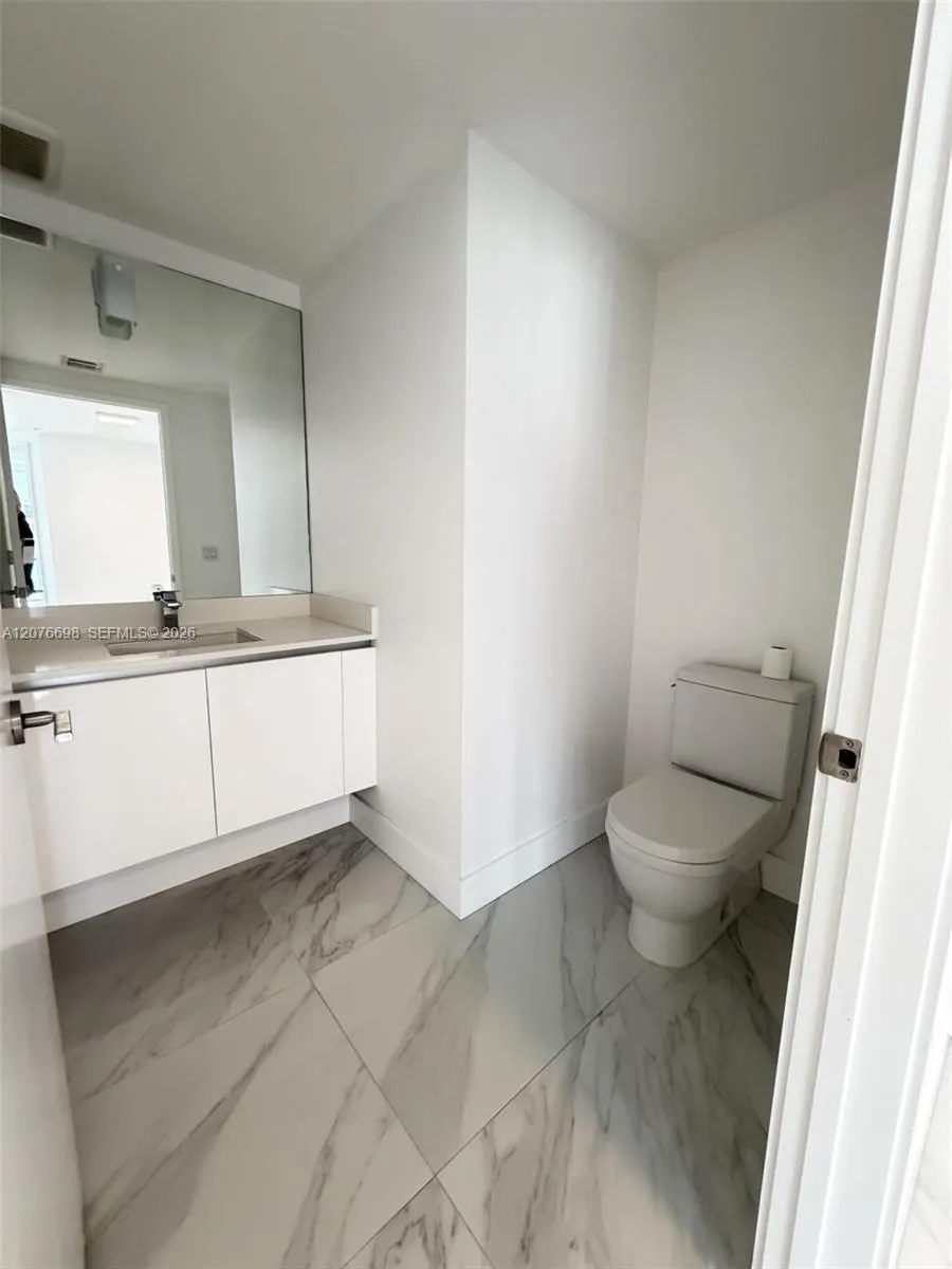 330 Sunny Isles Blvd #5-1008 Sunny Isles Beach, FL 33160
