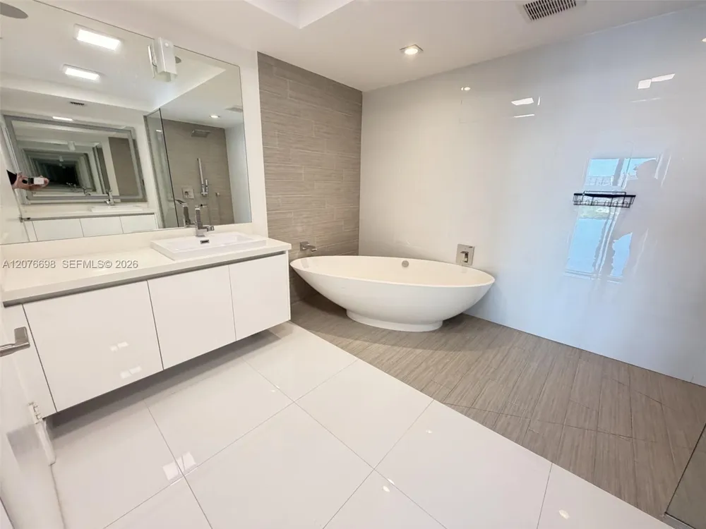 330 Sunny Isles Blvd #5-1008 Sunny Isles Beach, FL 33160