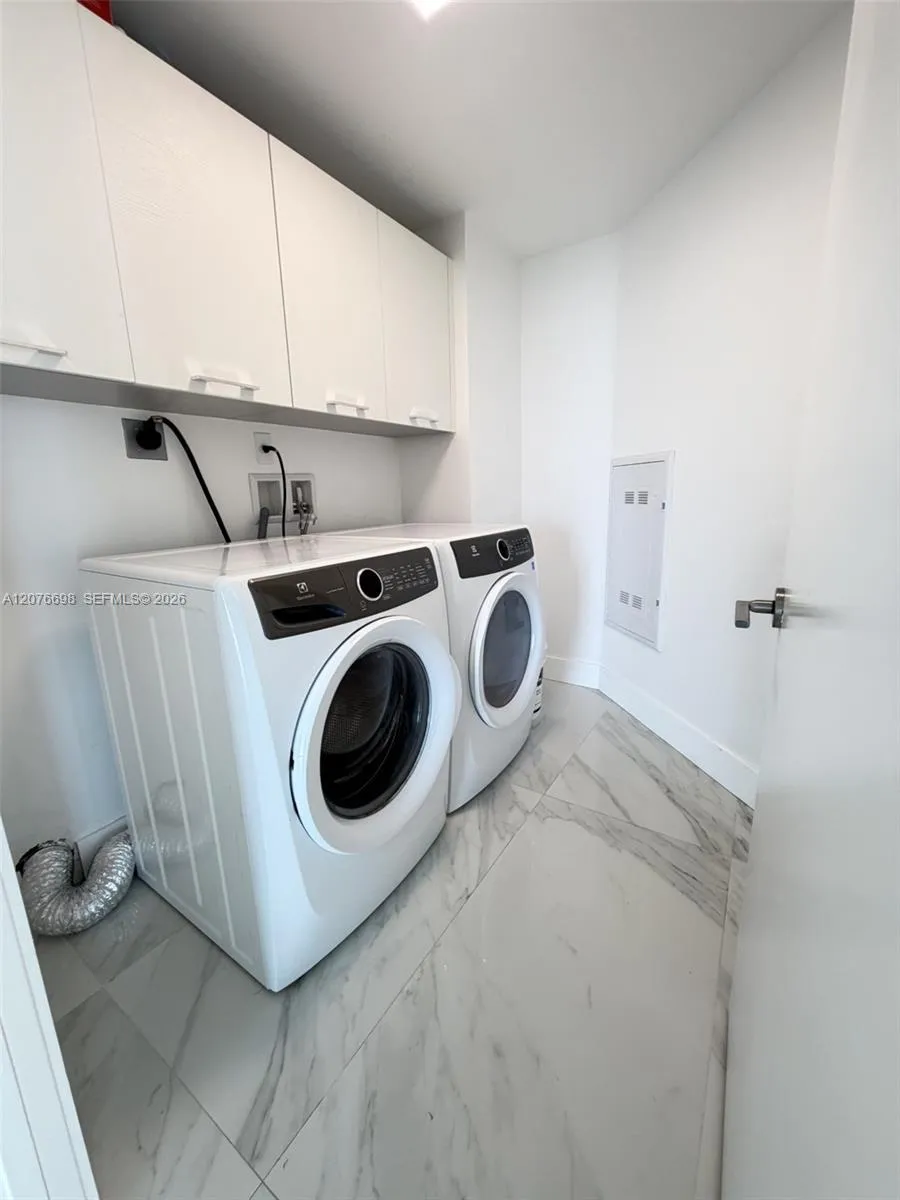 330 Sunny Isles Blvd #5-1008 Sunny Isles Beach, FL 33160