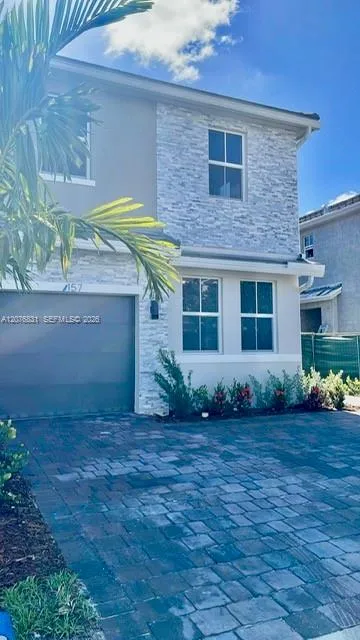157 SW 170th Ave