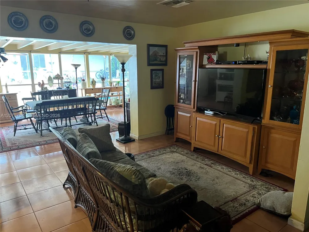 11429 NE 11th Pl Biscayne Park, FL 33161