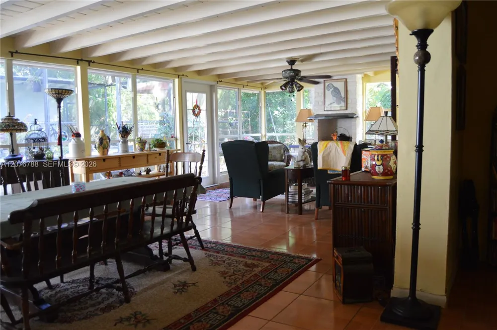 11429 NE 11th Pl Biscayne Park, FL 33161