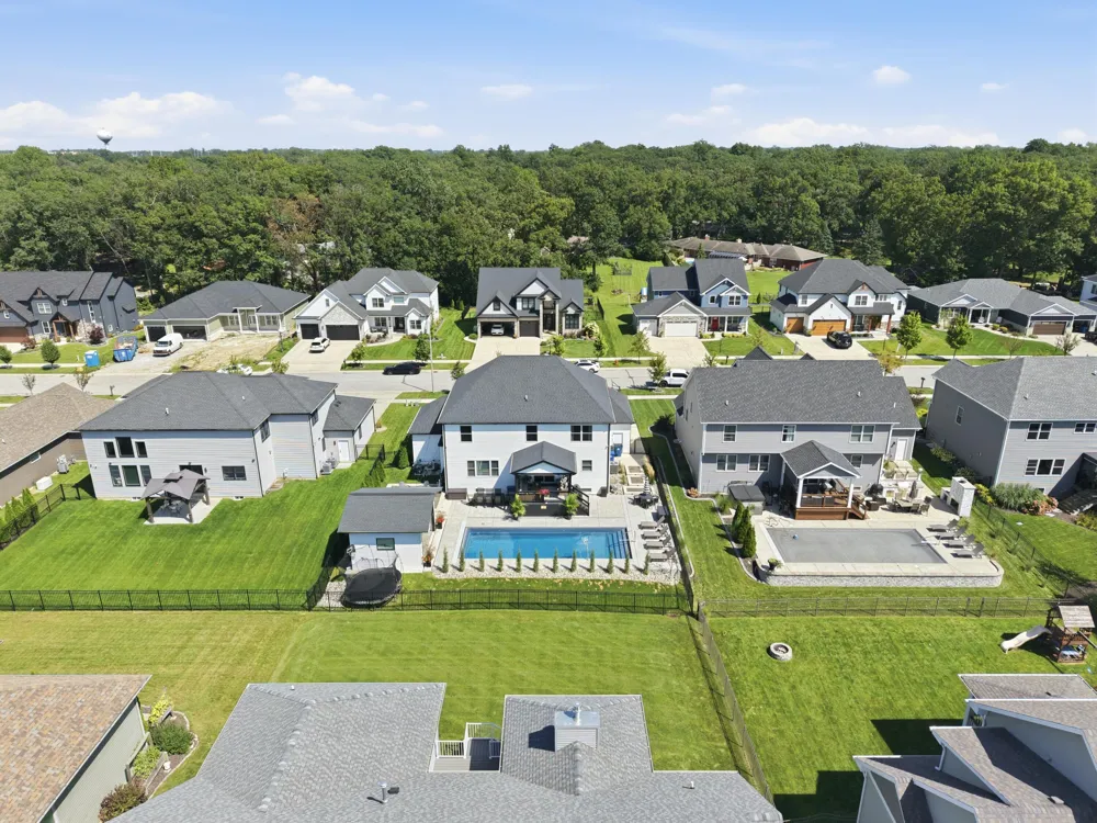 2047 Louis Drive Crown Point, IN 46307