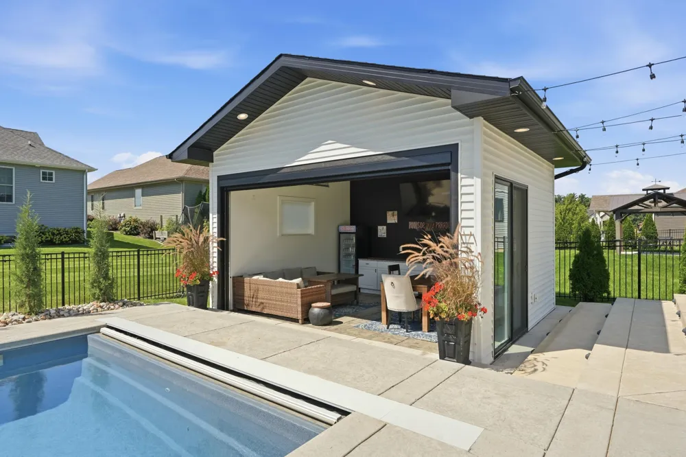 2047 Louis Drive Crown Point, IN 46307