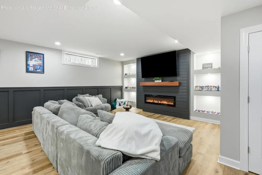 2047 Louis Drive Crown Point, IN 46307