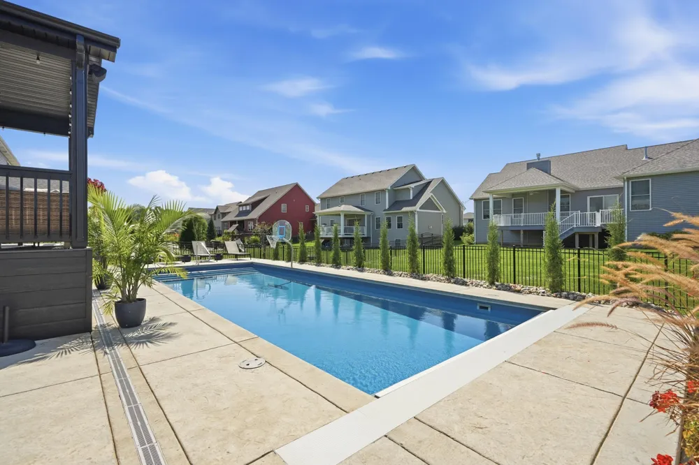 2047 Louis Drive Crown Point, IN 46307
