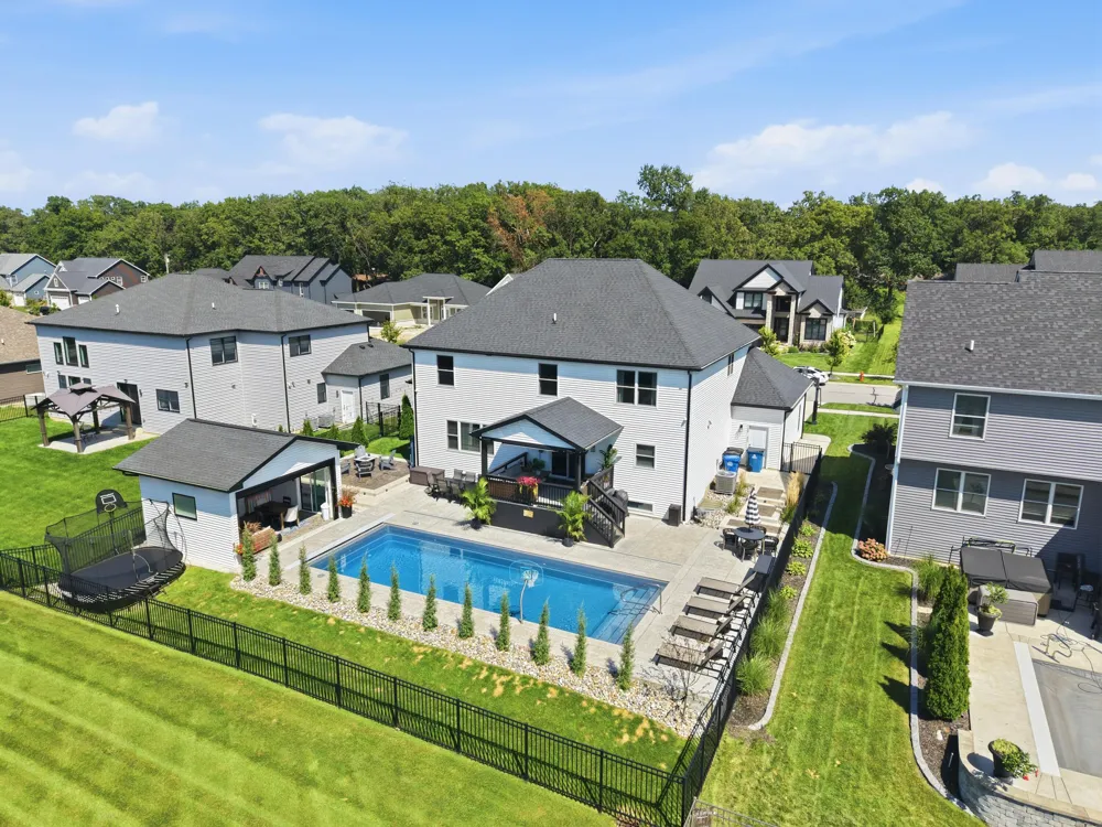 2047 Louis Drive Crown Point, IN 46307