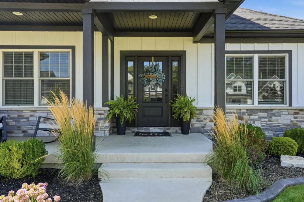 2047 Louis Drive Crown Point, IN 46307