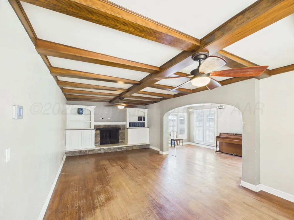 1206 Mary-Ellen Street Pampa, TX 79065