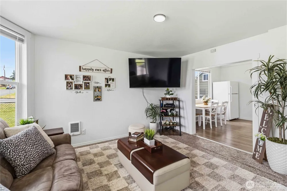 704 Columbia Street Kelso, WA 98626