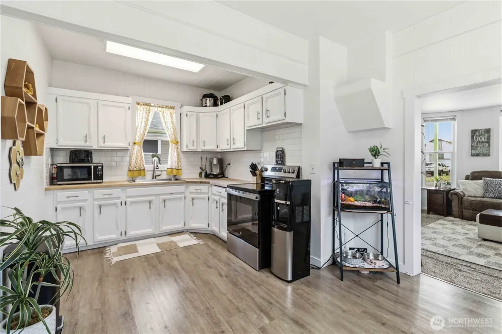 704 Columbia Street Kelso, WA 98626