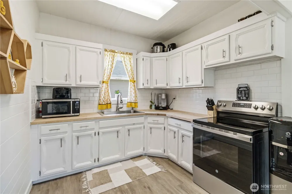 704 Columbia Street Kelso, WA 98626