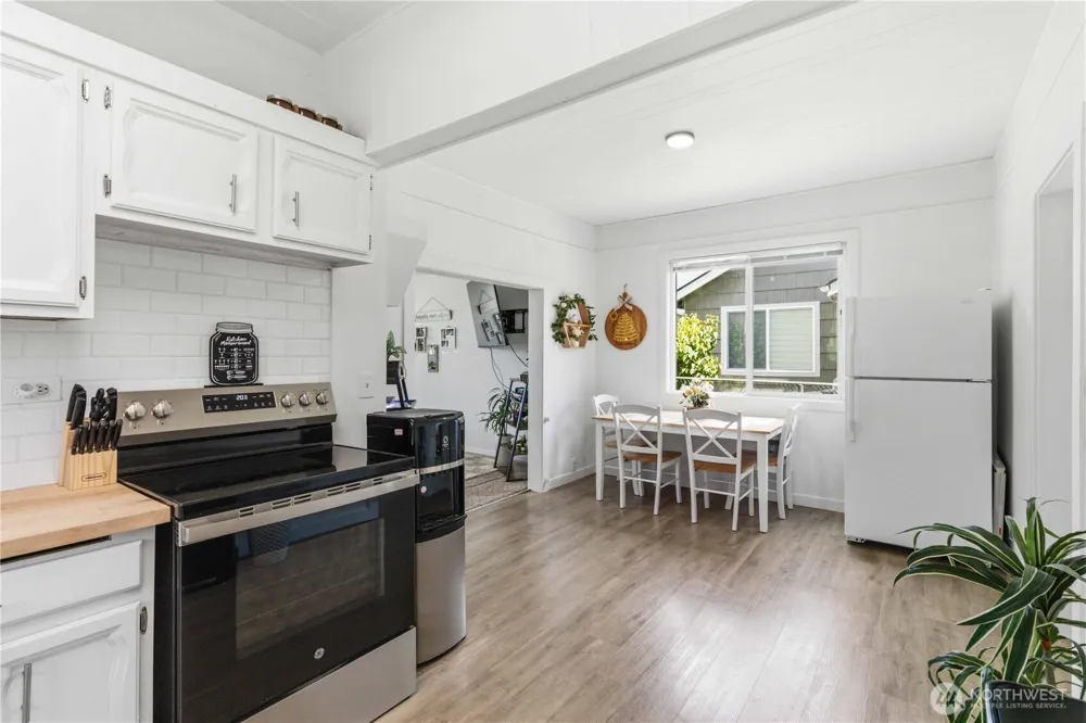 704 Columbia Street Kelso, WA 98626
