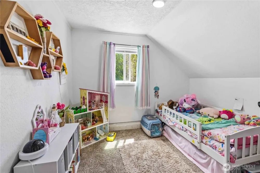 704 Columbia Street Kelso, WA 98626