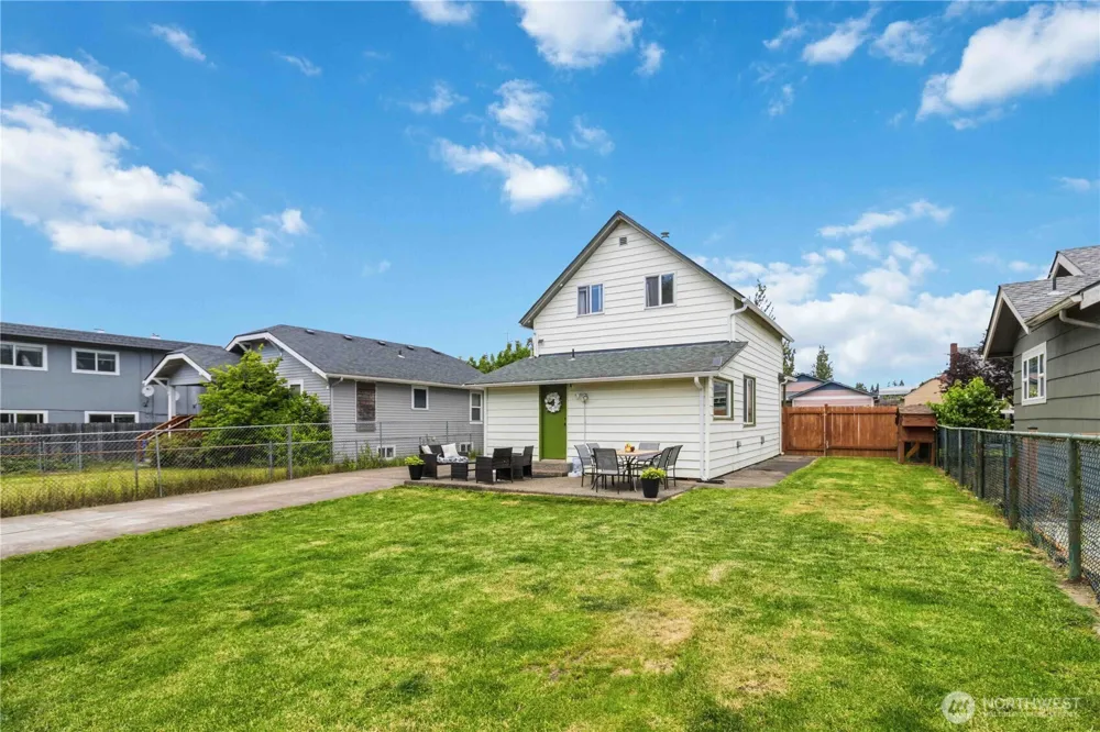 704 Columbia Street Kelso, WA 98626