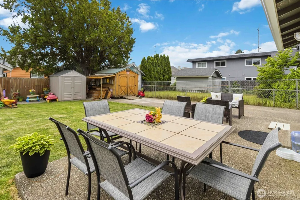704 Columbia Street Kelso, WA 98626