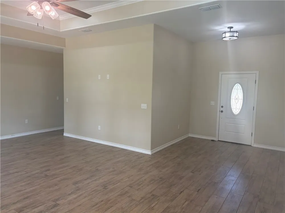 2532 Hewlett Ingleside, TX 78362