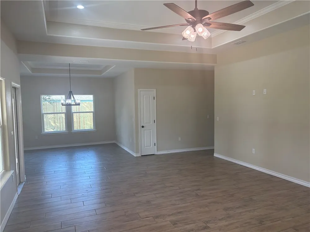 2532 Hewlett Ingleside, TX 78362