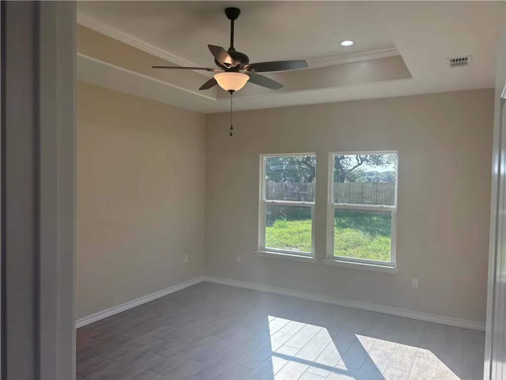 2532 Hewlett Ingleside, TX 78362