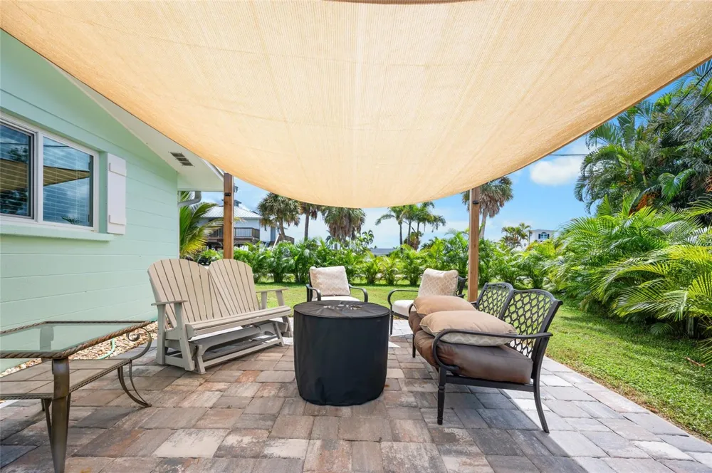 1280 HOLIDAY DRIVE Englewood, FL 34223