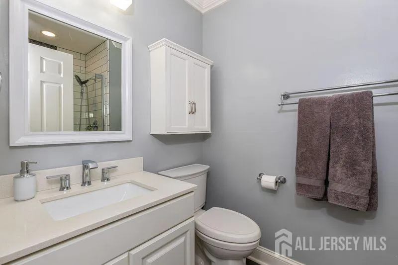 4 Heritage Square Sayreville, NJ 08872
