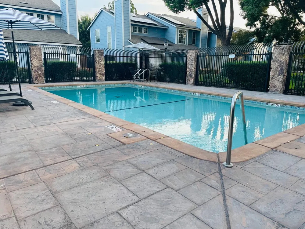 1472 Mayflower Way Clovis, CA 93612