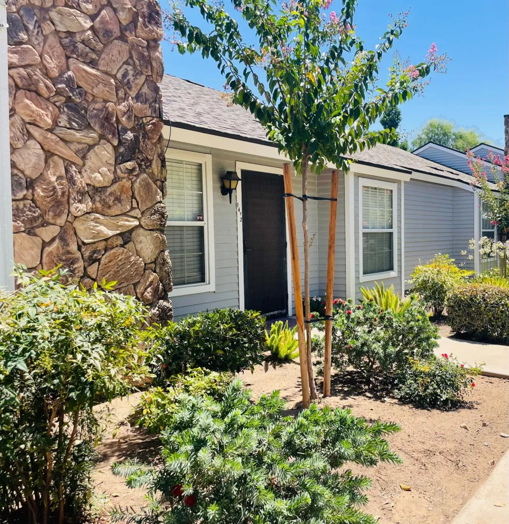 1472 Mayflower Way Clovis, CA 93612