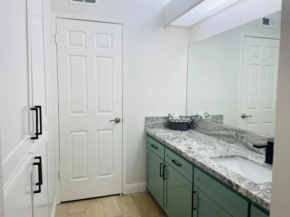 1472 Mayflower Way Clovis, CA 93612