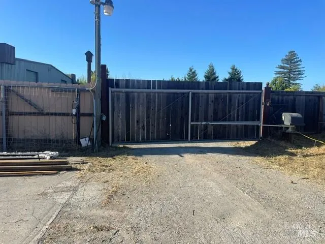 1235 Hwy 116 S Sebastopol, CA 95472
