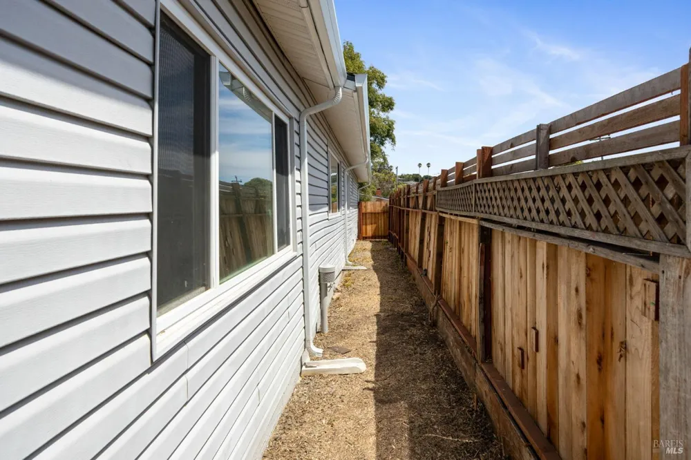 1509 Lassen Court Vallejo, CA 94591
