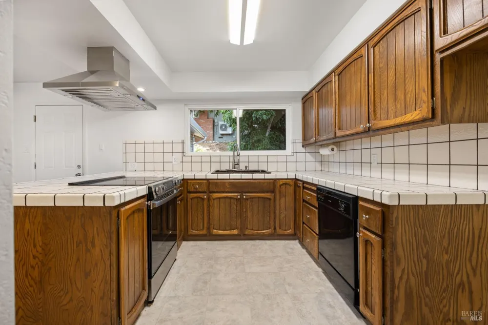 1509 Lassen Court Vallejo, CA 94591