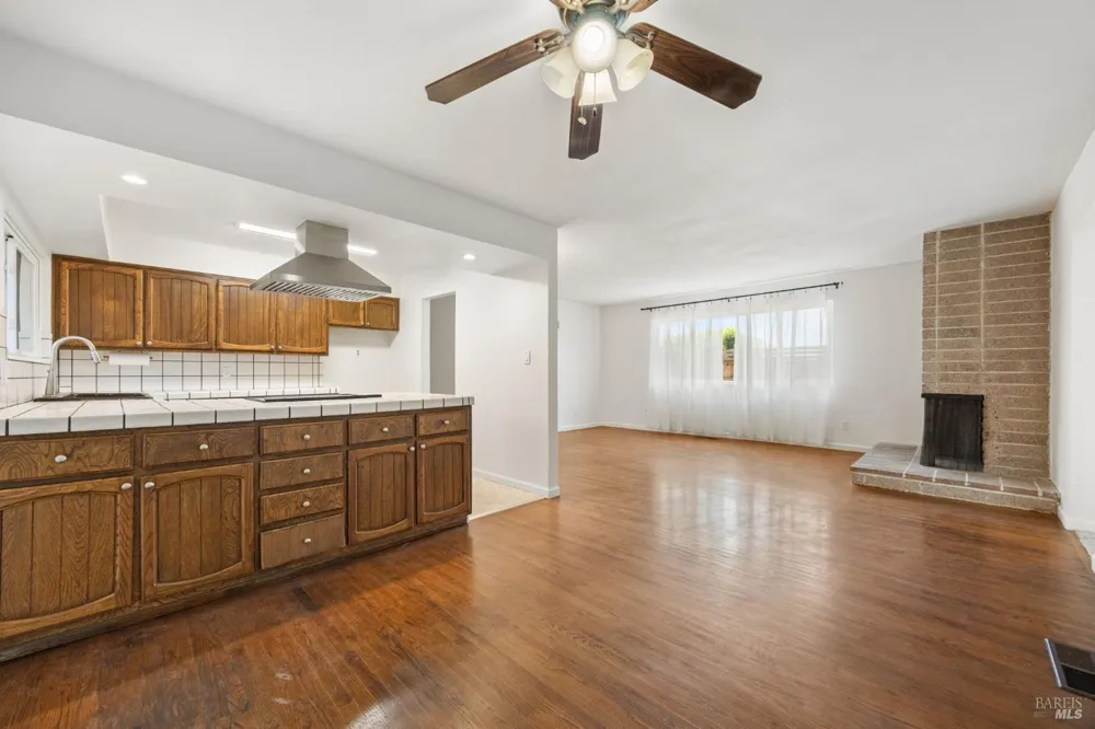 1509 Lassen Court Vallejo, CA 94591