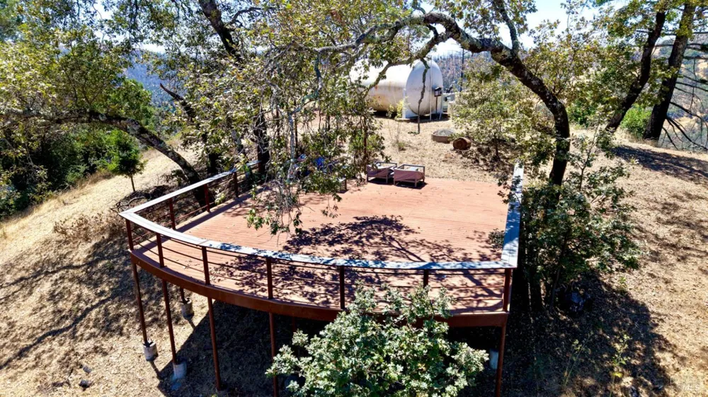 8594 St Helena Road Santa Rosa, CA 95404