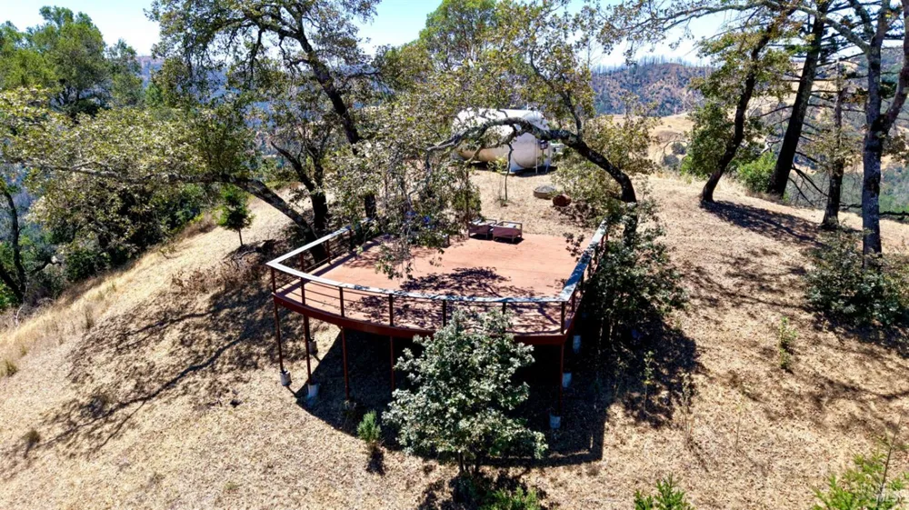 8594 St Helena Road Santa Rosa, CA 95404