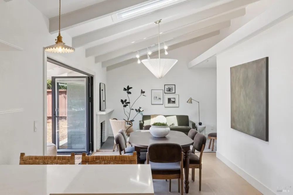 206 Cardinal Road Mill Valley, CA 94941