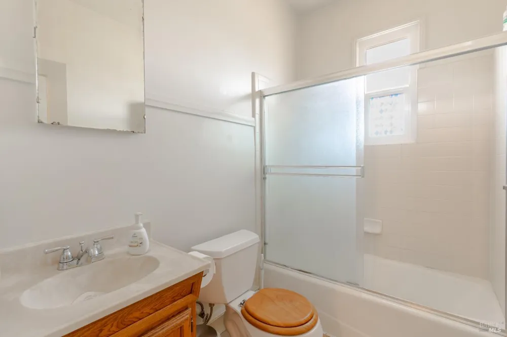 534 S State Street Ukiah, CA 95482