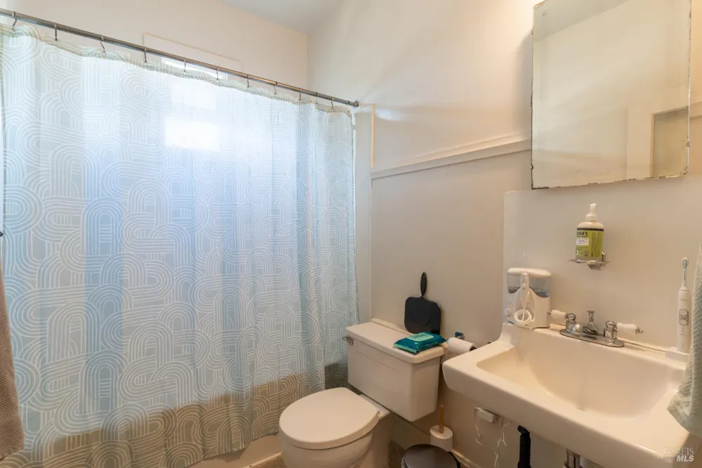 534 S State Street Ukiah, CA 95482
