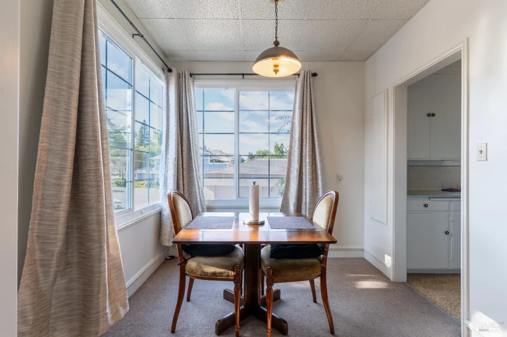 534 S State Street Ukiah, CA 95482