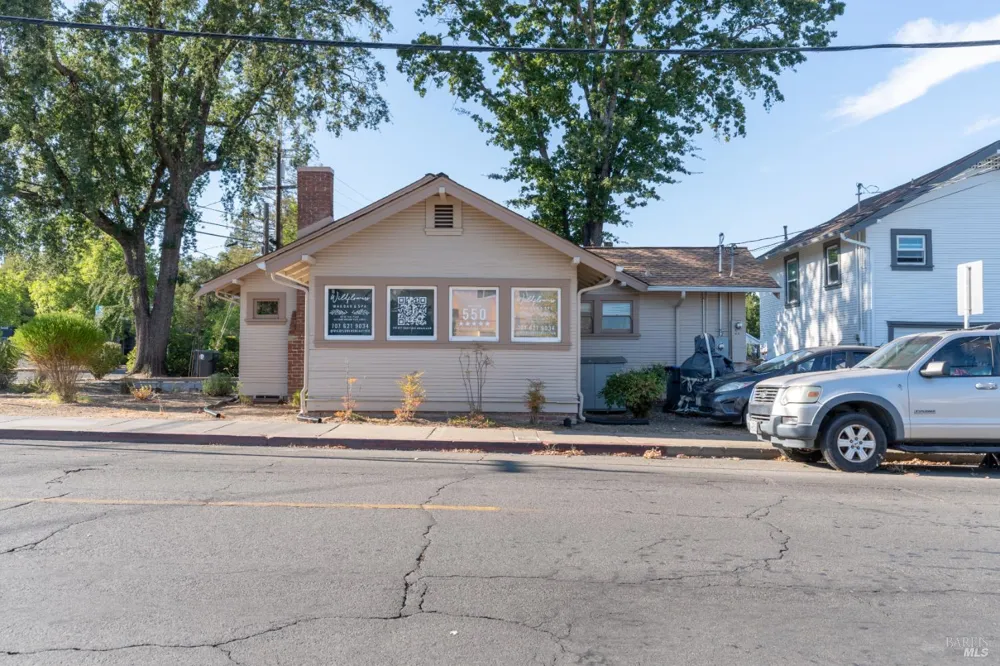534 S State Street Ukiah, CA 95482