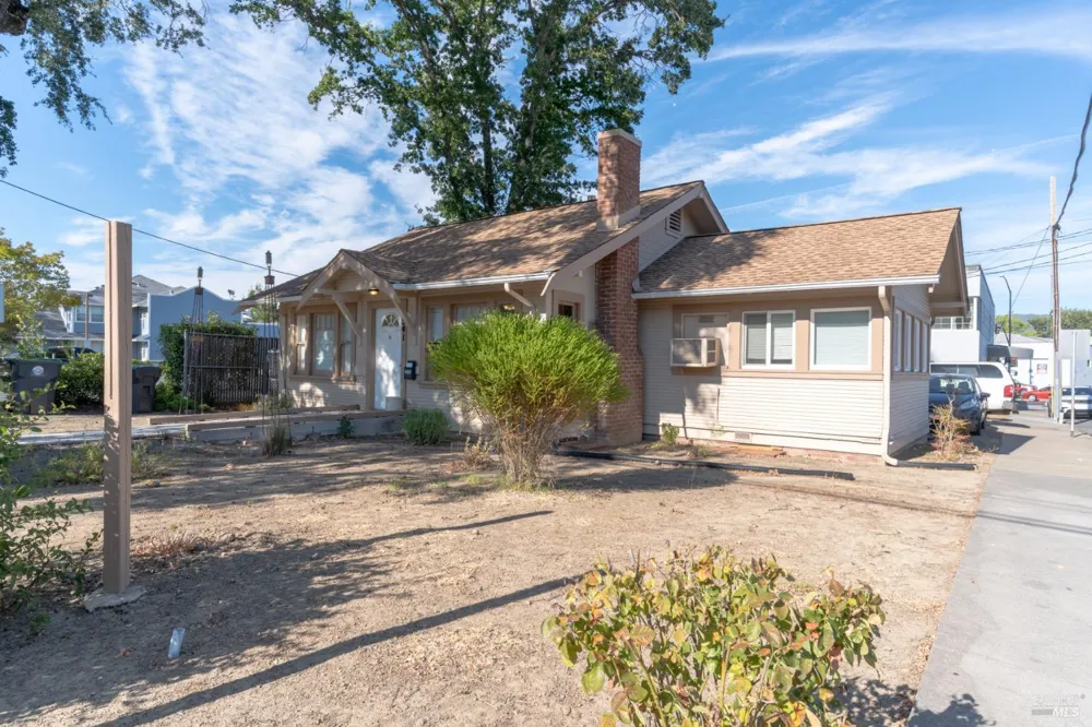 534 S State Street Ukiah, CA 95482