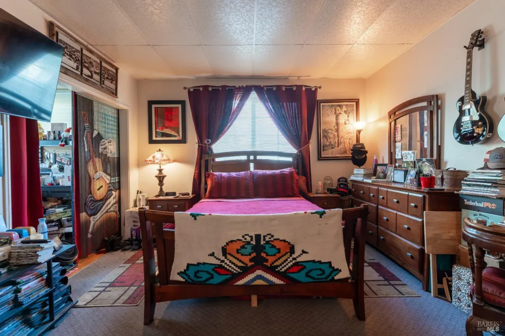 534 S State Street Ukiah, CA 95482