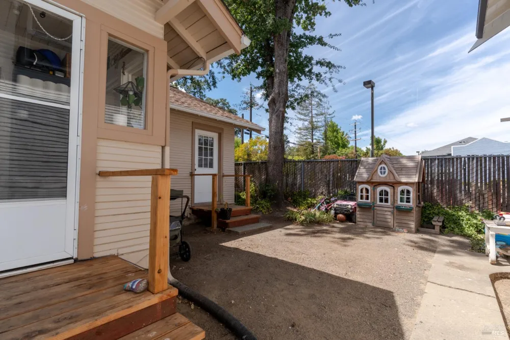 534 S State Street Ukiah, CA 95482