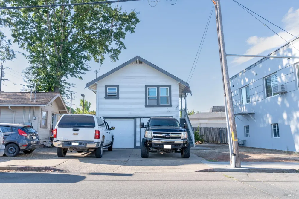 534 S State Street Ukiah, CA 95482