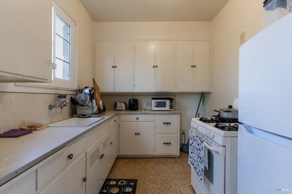 534 S State Street Ukiah, CA 95482